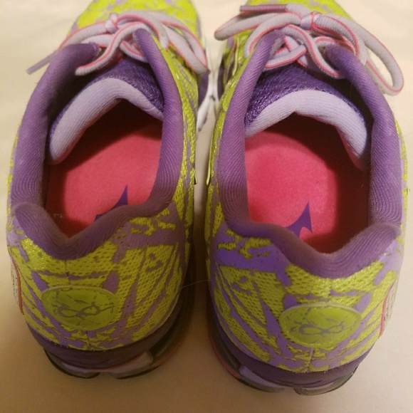 Womens Saucony Shoes 8's - Picture 3 of 4